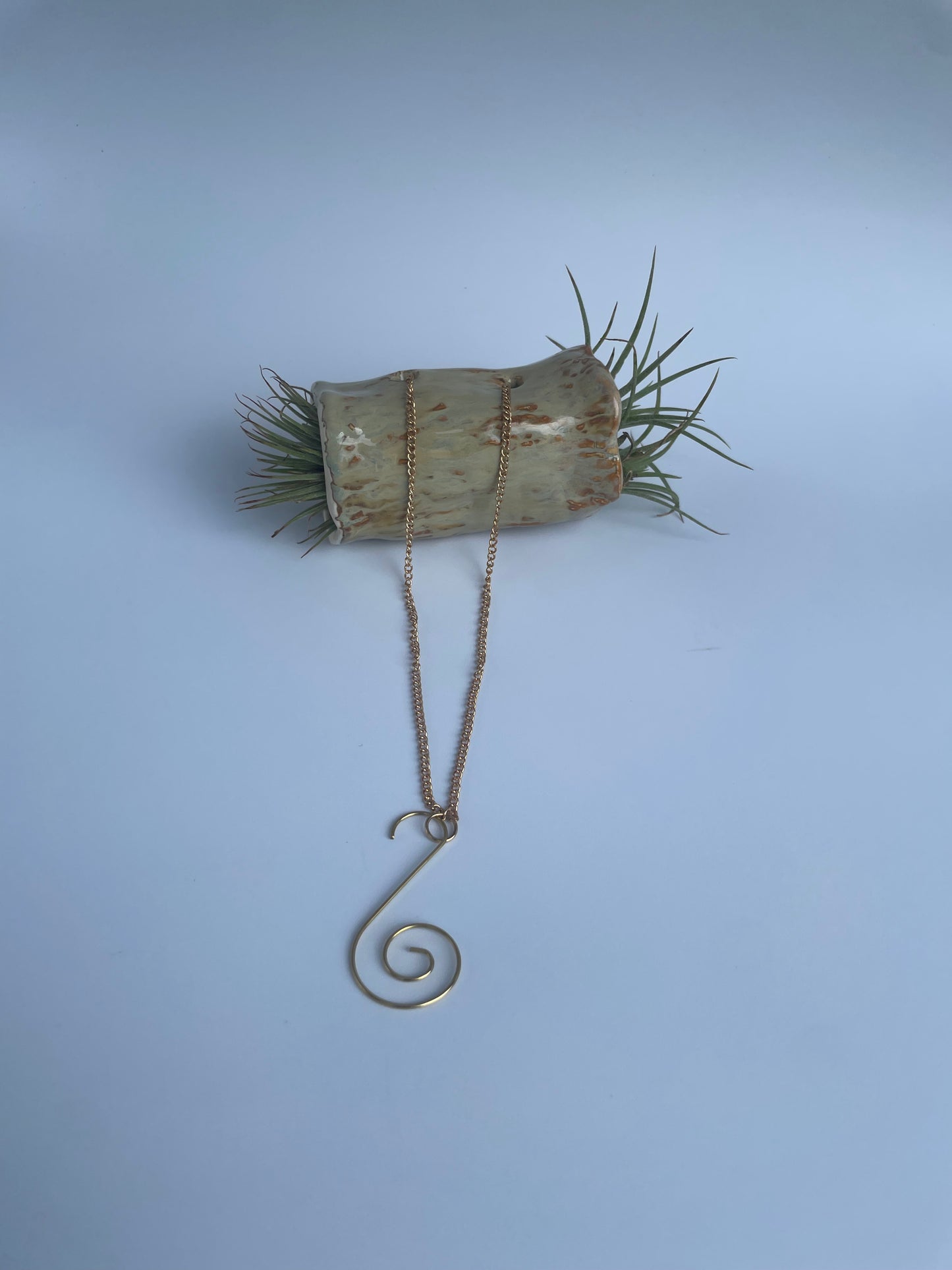Hanging Log Planter - Snail